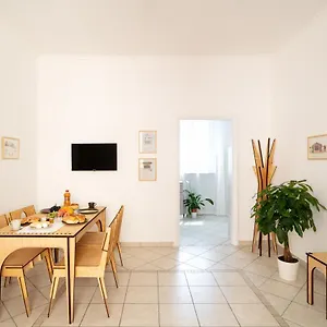 Le Tre Regine Naples